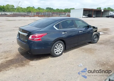 2013 Nissan Altima 2.5 S z USA, uszkodzony, nr VIN 1N4AL3AP0DC207829